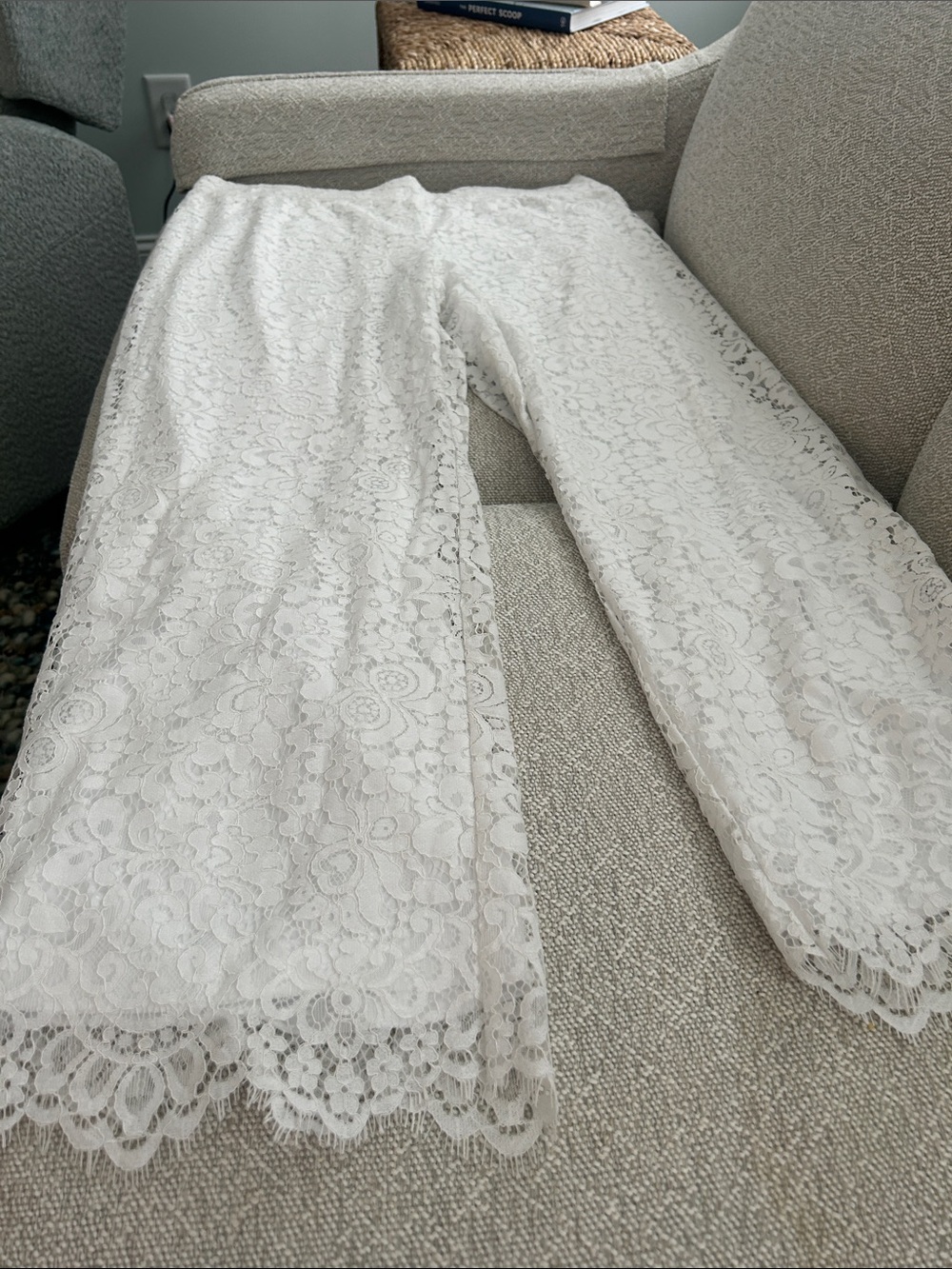 Isaac Mizrahi White Lace Wide-Leg Pants - Picture 1 of 4